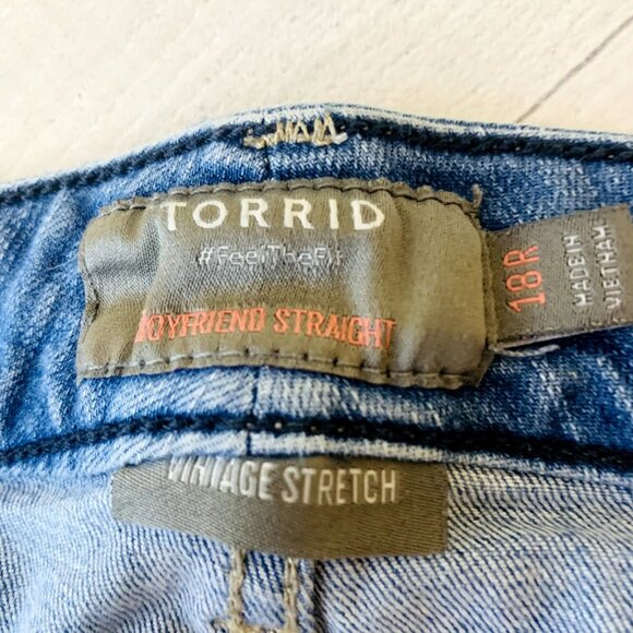Torrid Womens Boyfriend Straight Vintage Stretch Denim Mid-Rise Jean 18R - Picture 11 of 15